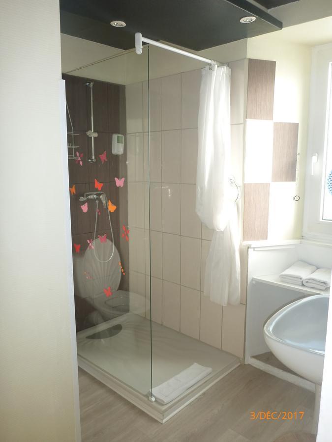 Logis Hotel Les Tilleuls Saint-Cirgues-de-Jordanne Экстерьер фото