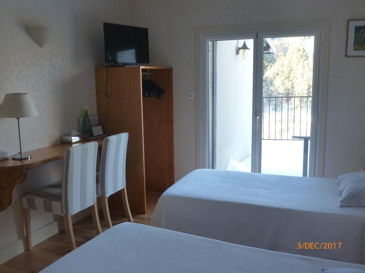 Logis Hotel Les Tilleuls Saint-Cirgues-de-Jordanne Экстерьер фото